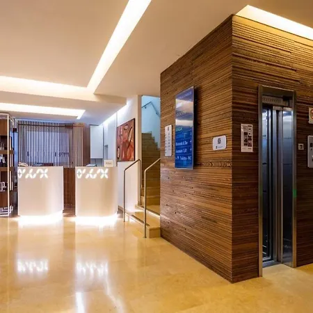 Hilton Garden Claridge Hotell