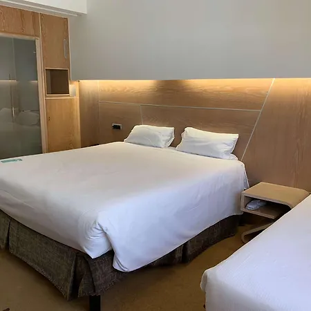 Hilton Garden Claridge 4*