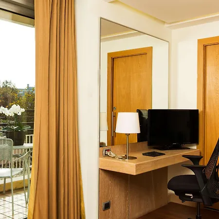 罗马克拉里奇希尔顿花园酒店