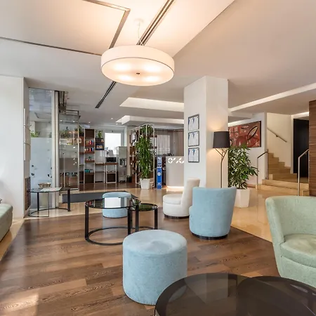 Hilton Garden Claridge Hotel 4*