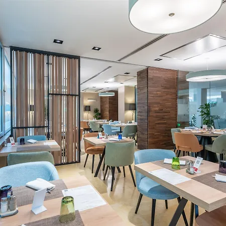 Hilton Garden Claridge