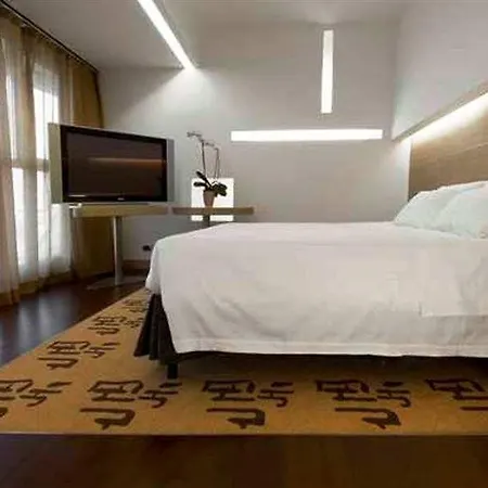 Hilton Garden Claridge