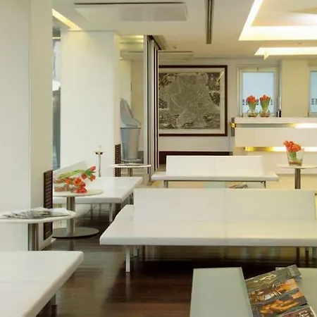 Hilton Garden Claridge Hotel Roma