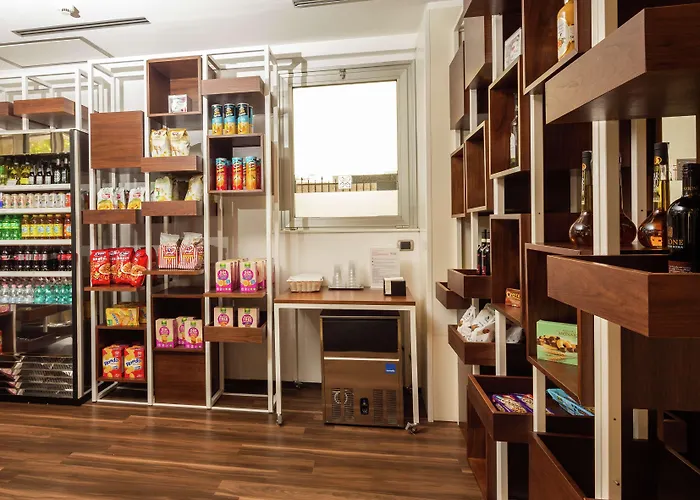 Hotel Hilton Garden Claridge 4*