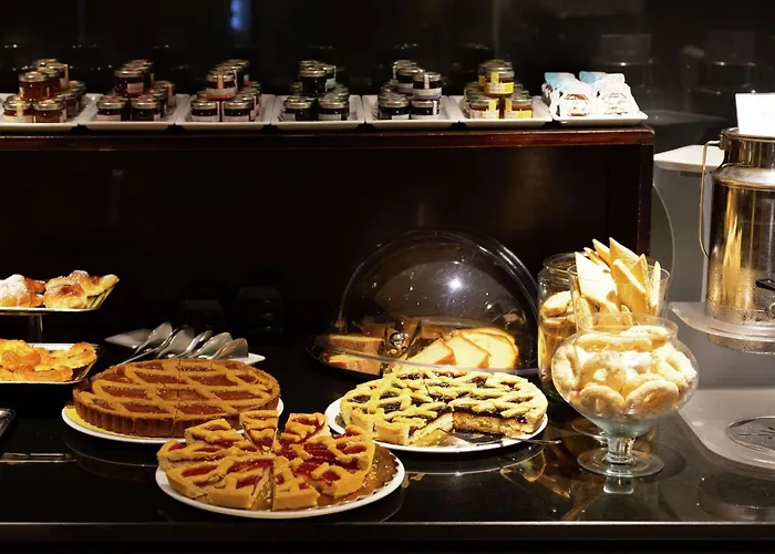 Hilton Garden Claridge Hotel