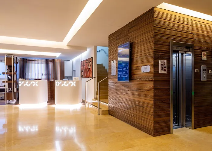 Hotel Hilton Garden Claridge 4*