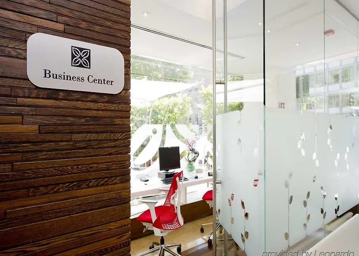 Hotel Hilton Garden Claridge 4*