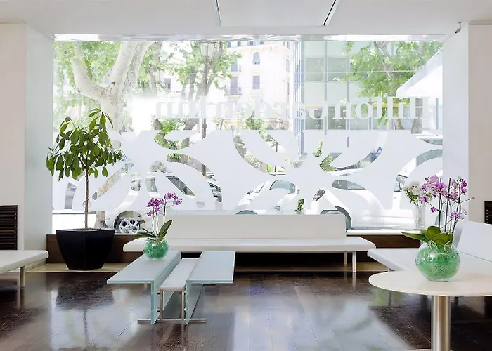 Hilton Garden Claridge