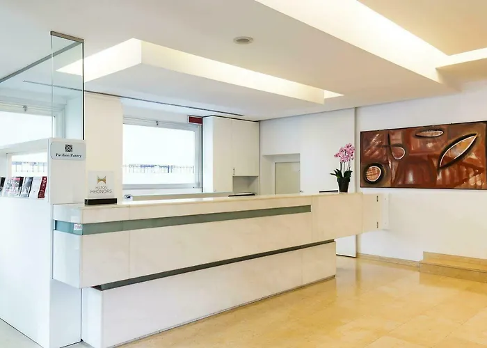 Hilton Garden Claridge