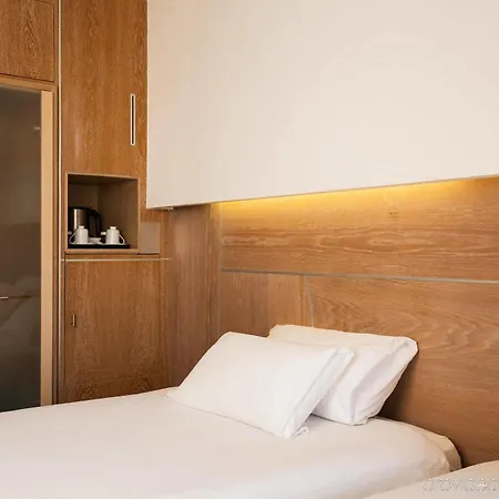 Hilton Garden Claridge 4*