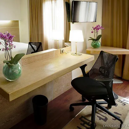 فندق هيلتون جاردن إن كلاريدج روما